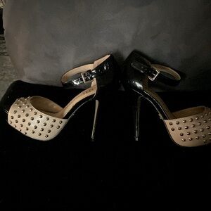 Rock & Republic studded heels 👠💃🏽